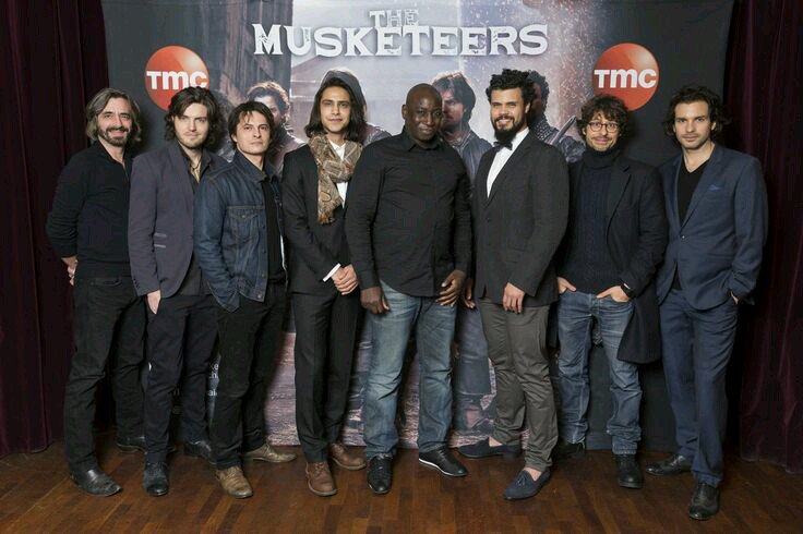 JuttaFreudig's tweet photo. #MusketeersEurope #TheMusketeers ⚜️ and their crew 🎬 #Swordmaster #RomanSpacil (2013) ⚔️ #MakeUpArtists (2014) 💄#StuntDoubles (2015) #DubbingActors in France (2014) 🇫🇷 #LukePasqualino #TomBurke #HowardCharles #SantiagoCabrera #ThrowbackThursday https://t.co/FG47OGbpDp