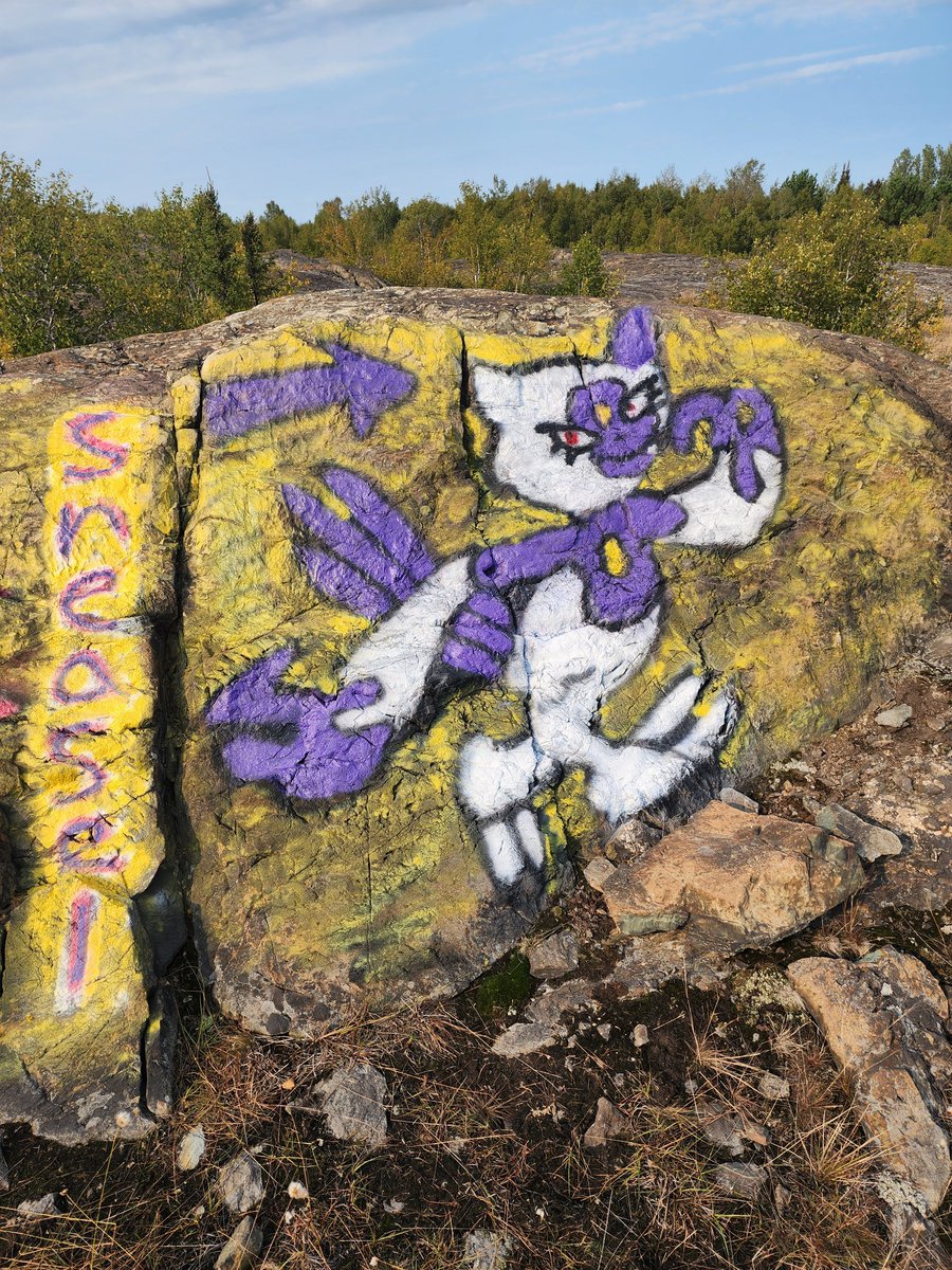 tautop2's tweet photo. @DOM1NaT0r1234 
Sneasel Time https://t.co/PDrYATUKm5
