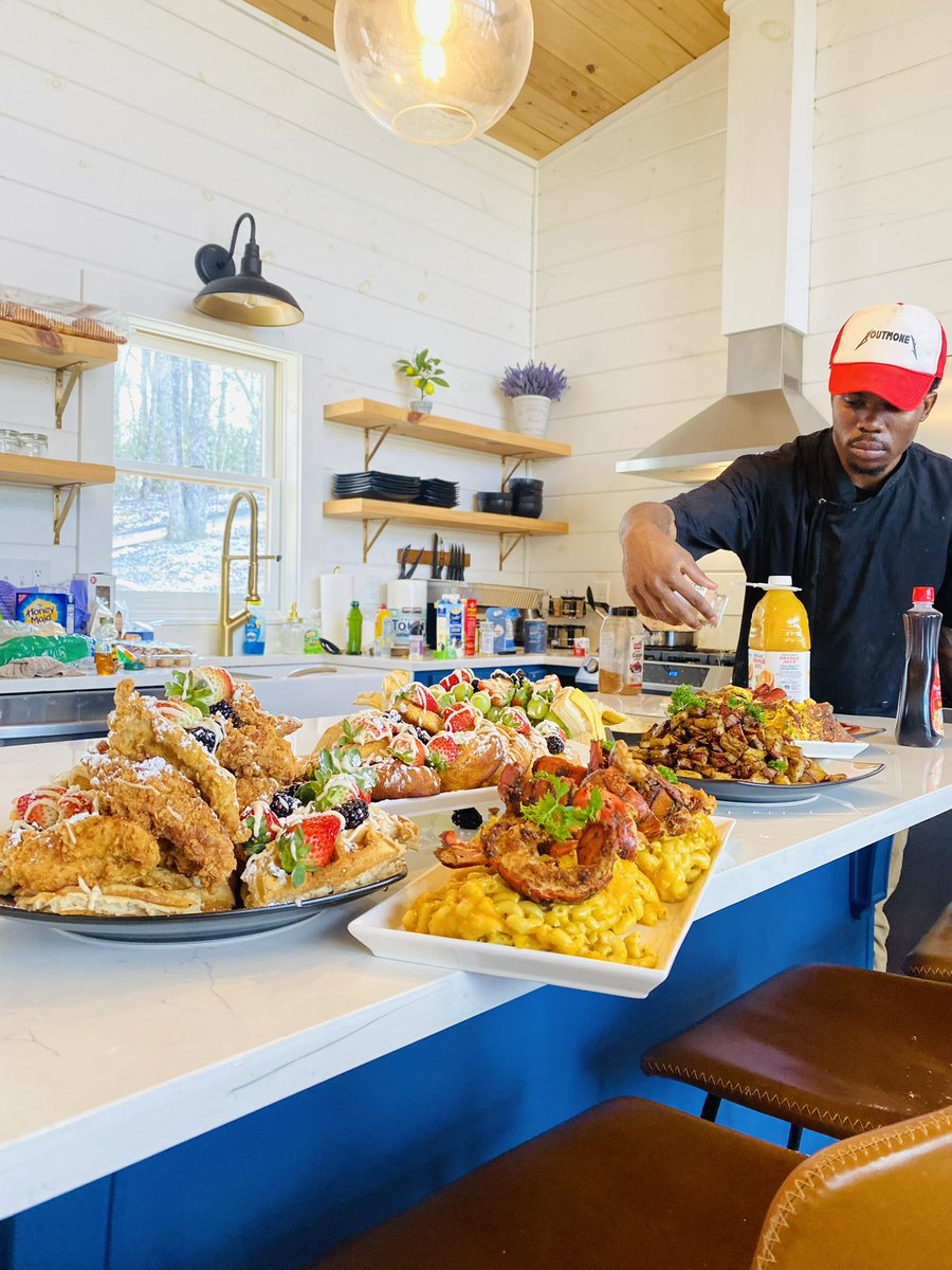 Yoo_itsNiyaa's tweet photo. Atlanta need a Chef for any event check out @Cookupquaofficial on instagram link to booking site in my bio 👨🏾🍳🍽️ #atlantachef #chef #Atlanta #blueridgechef #travelchef #Repost #favoritechef https://t.co/chT8G7RCe8