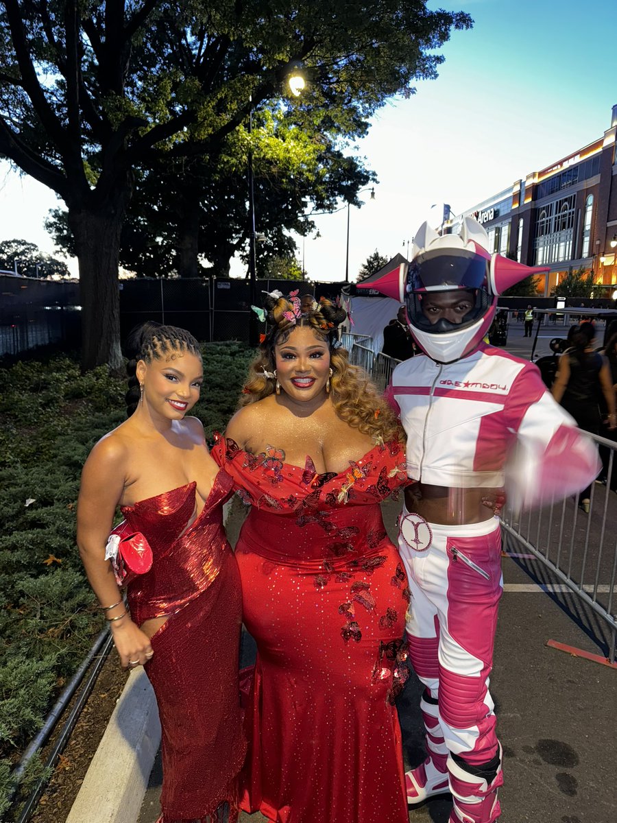 TsMadisonatl1's tweet image. #VMAs #TsMadison
Plus size Barbie ❤️
Representing my @RuPaulsDragRace Family