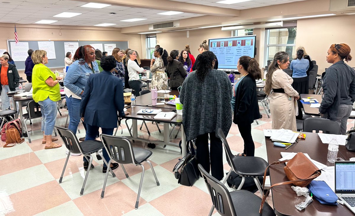 FBISD_MSD's tweet photo. It’s always a great day when Bilingual and El Specialists come together to learn best practices for supporting teachers with content-based language instruction ☺️ #LeadthePAC #EquityandAccess https://t.co/srCHQDqSA0