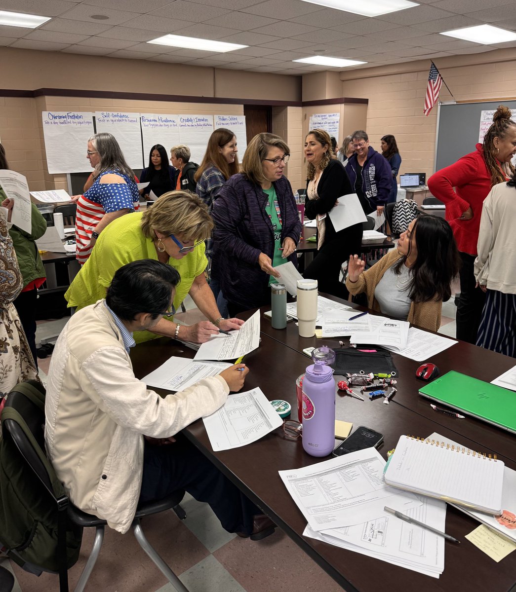 FBISD_MSD's tweet photo. It’s always a great day when Bilingual and El Specialists come together to learn best practices for supporting teachers with content-based language instruction ☺️ #LeadthePAC #EquityandAccess https://t.co/srCHQDqSA0