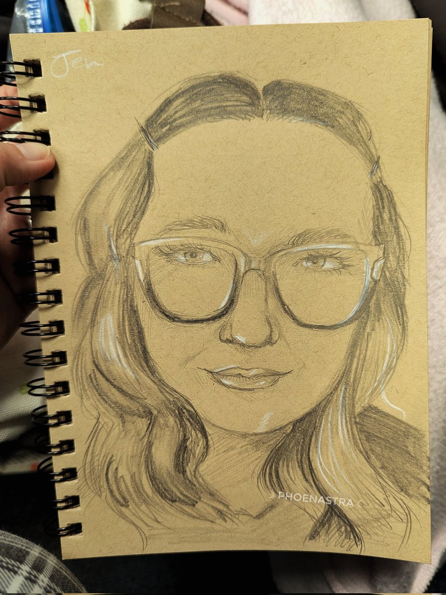 Weee. Another portrait done!

Model: <a href="/lilpinkfrog/">Jen 🤍.ᐟ</a>

#rkgk #graphite