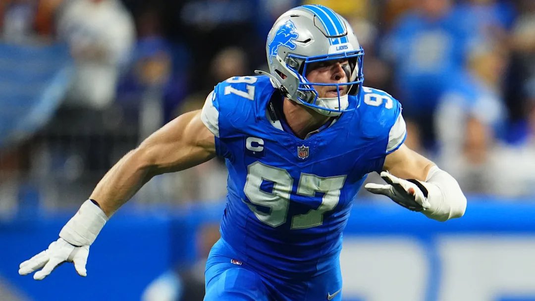 Devoted2DET's tweet photo. Thru 35 Career Games #Lions Aidan Hutchinson has more:

Sacks than Lawrence Taylor

QB Hits than Aaron Donald

TFLs than Julius Peppers

Pressures than Nick Bosa

Tackles than Michael Strahan

PBUs than Myles Garrett

Forced Fumbles than Reggie White

Interceptions than T.J. Watt https://t.co/0lpMuQT6UX