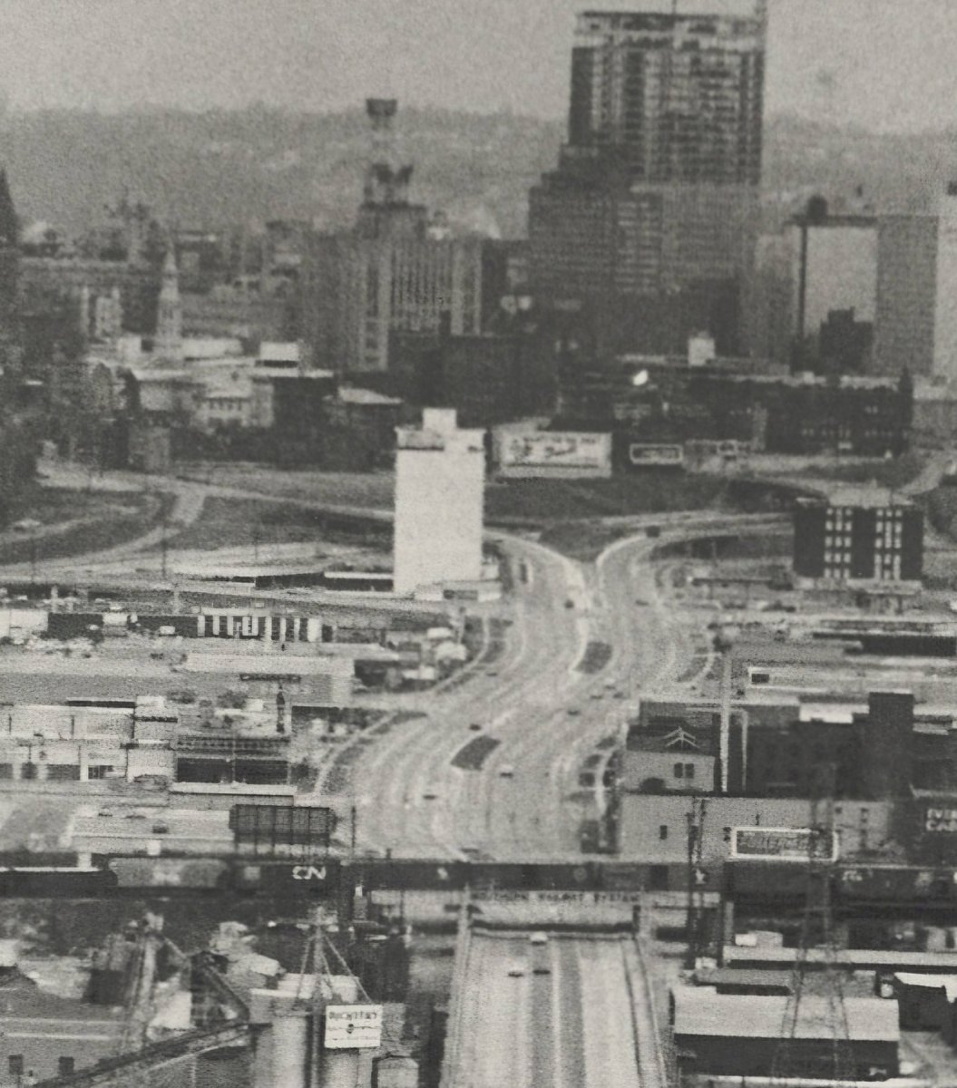 View of Eighth Street in the Lower West End from Price Hill

1959 vs 1968. 

Enquirer Archive at CHPL