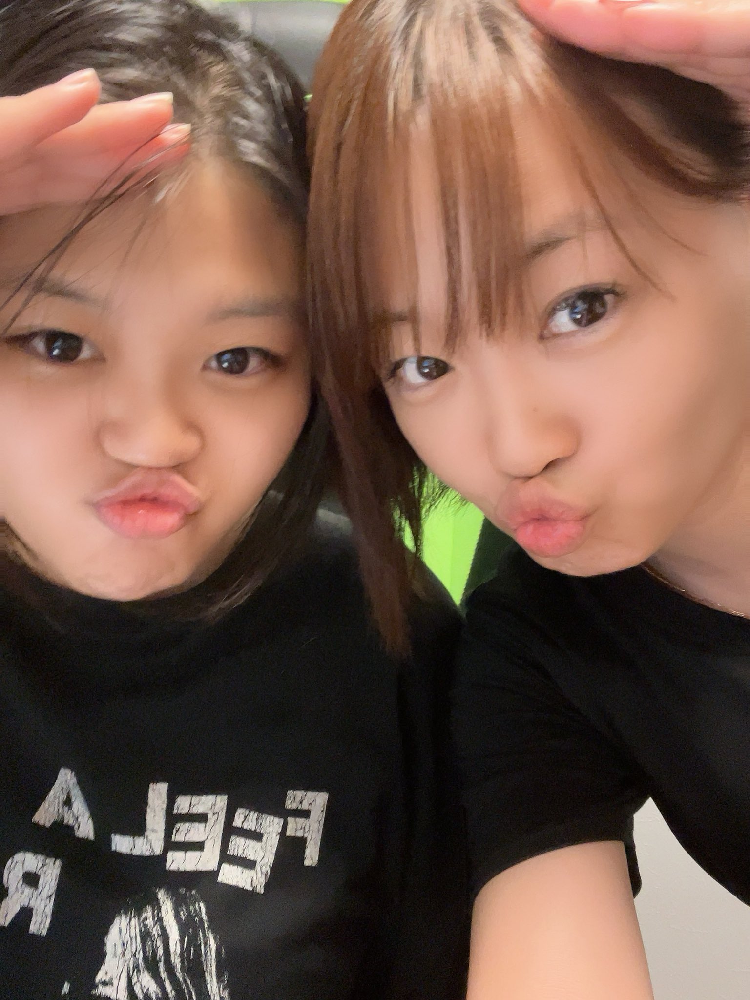 2 pic. 本日ストさん（娘)がめでたい事に 18歳を迎えました✨️✨️ 成人です✨️٩(〃._.〃)ว 長かった様な短かったような、、 https://t.co/qotqZlJGnZ