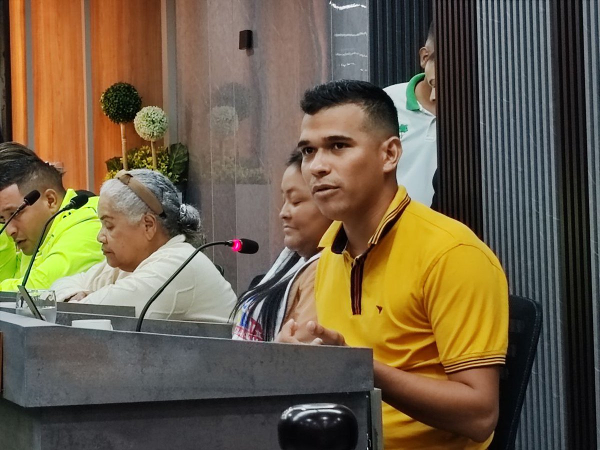 CaroniConcejo's tweet photo. #11Septiembre
Nuestros Concejales de la Patria sostuvieron Sesión N°20/2024 Extraordinaria N°17, para continuar avanzando con los proyecto del  municipio Caroní.
@NicolasMaduro https://t.co/rnhXEktrl9