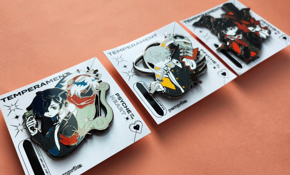 pemprika's tweet image. persona 3 4 5 pins all together 🫨 !!