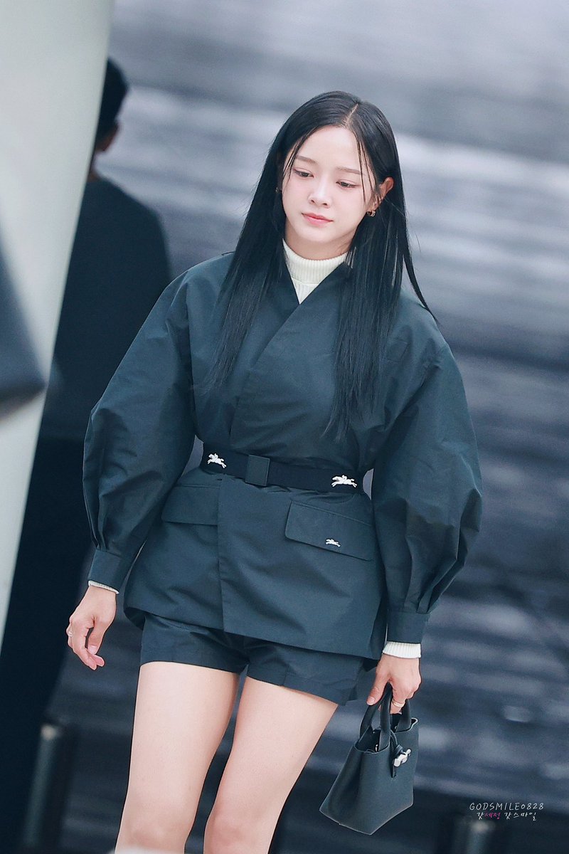 godsmile0828's tweet photo. 240912 ICN 

대만에서 보자 👀

@0828_kimsejeong
#김세정 #세정 #갓세정 #kimsejeong #sejeong #キムセジョン #金世正 https://t.co/xH0poX8TZV