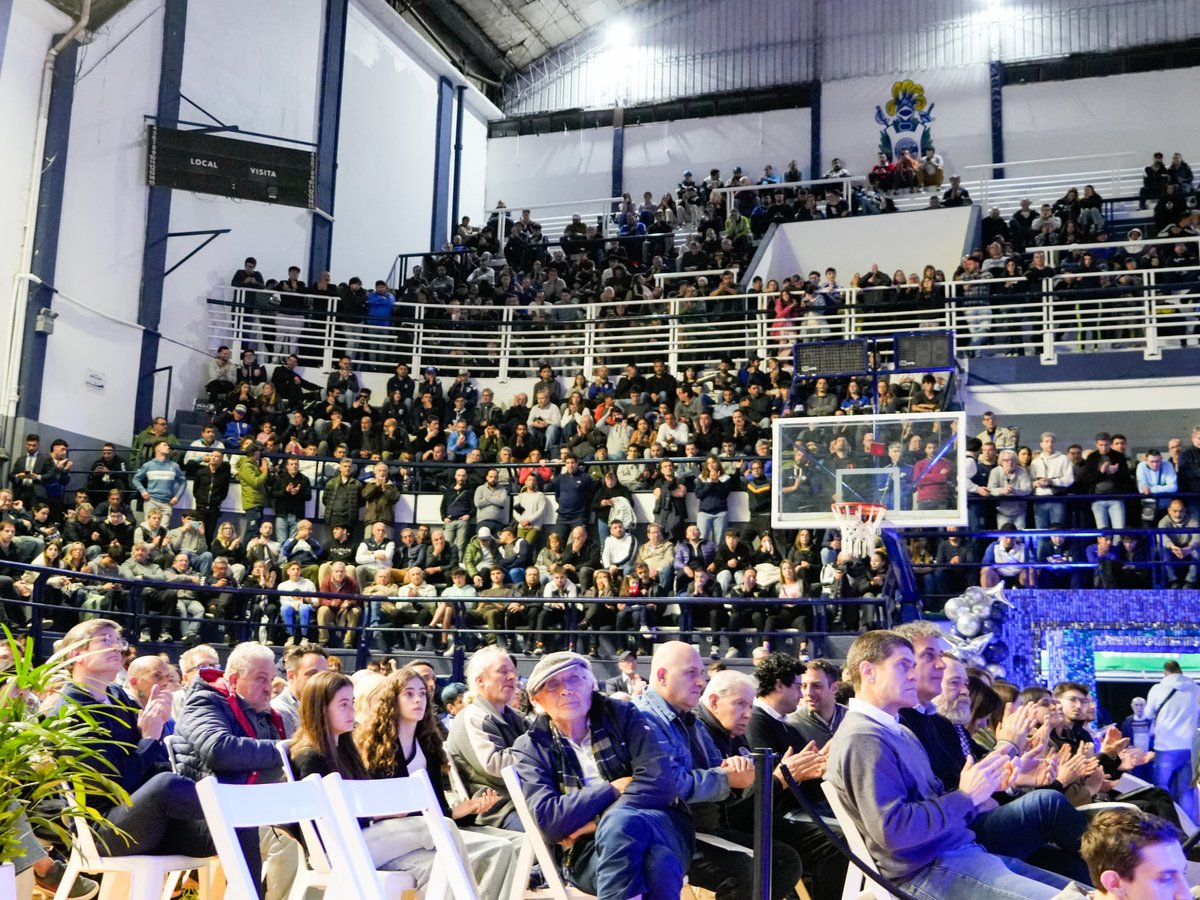 gimnasiaoficial's tweet photo. ¡Poli repleto para conocer los tres proyectos ganadores del Concurso Nacional de Ideas para la ampliación y modernización de nuestro Estadio!

Gracias a todos los socios y socias que fueron parte de este momento tan importante para nuestro Club 💙🤍💙

👉Recordá que podés consultar la documentación de los tres proyectos en: https://t.co/XSbYqp8fSW