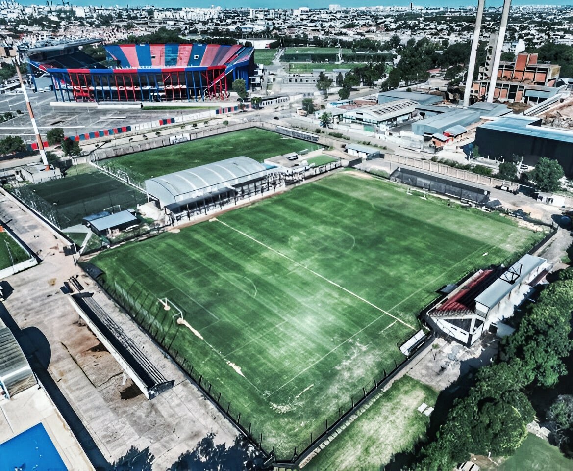 🚨 Rubén Darío #Insúa PIDIÓ CAMBIAR la LOCALÍA de #BarracasCentral. 

❌ El DT NO QUERÍA que "El Guapo" haga de local en el Tomás Adolfo Ducó.

⚠️ Su equipo sería anfitrión de #Banfield en la cancha de #DeportivoRiestra, a metros del #NuevoGasómetro. 

ℹ️ <a href="/TyCSports/">TyC Sports</a>