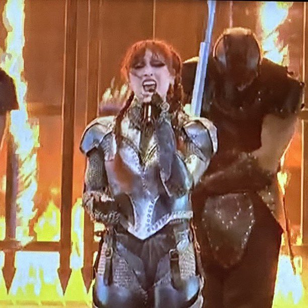 raspberhrriies's tweet photo. god is a woman and her name is CHAPPELL ROAN #VMAs https://t.co/g7Ho3YXiul