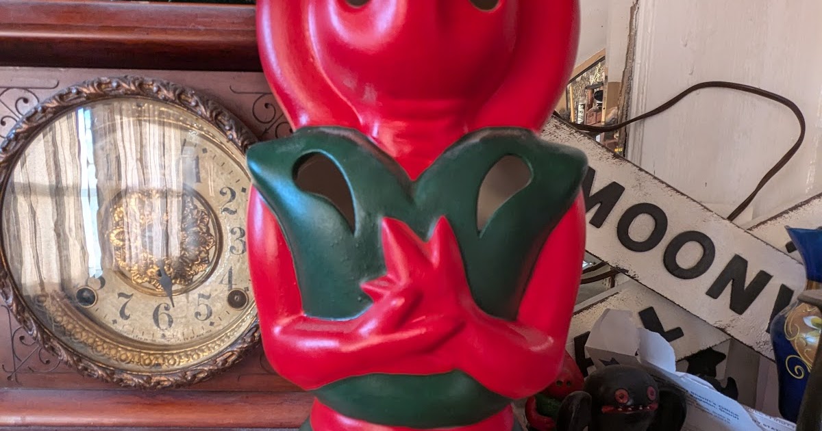 AParanormalTale's tweet image. The Flatwoods Monster Lantern dlvr.it/TD7Dkg