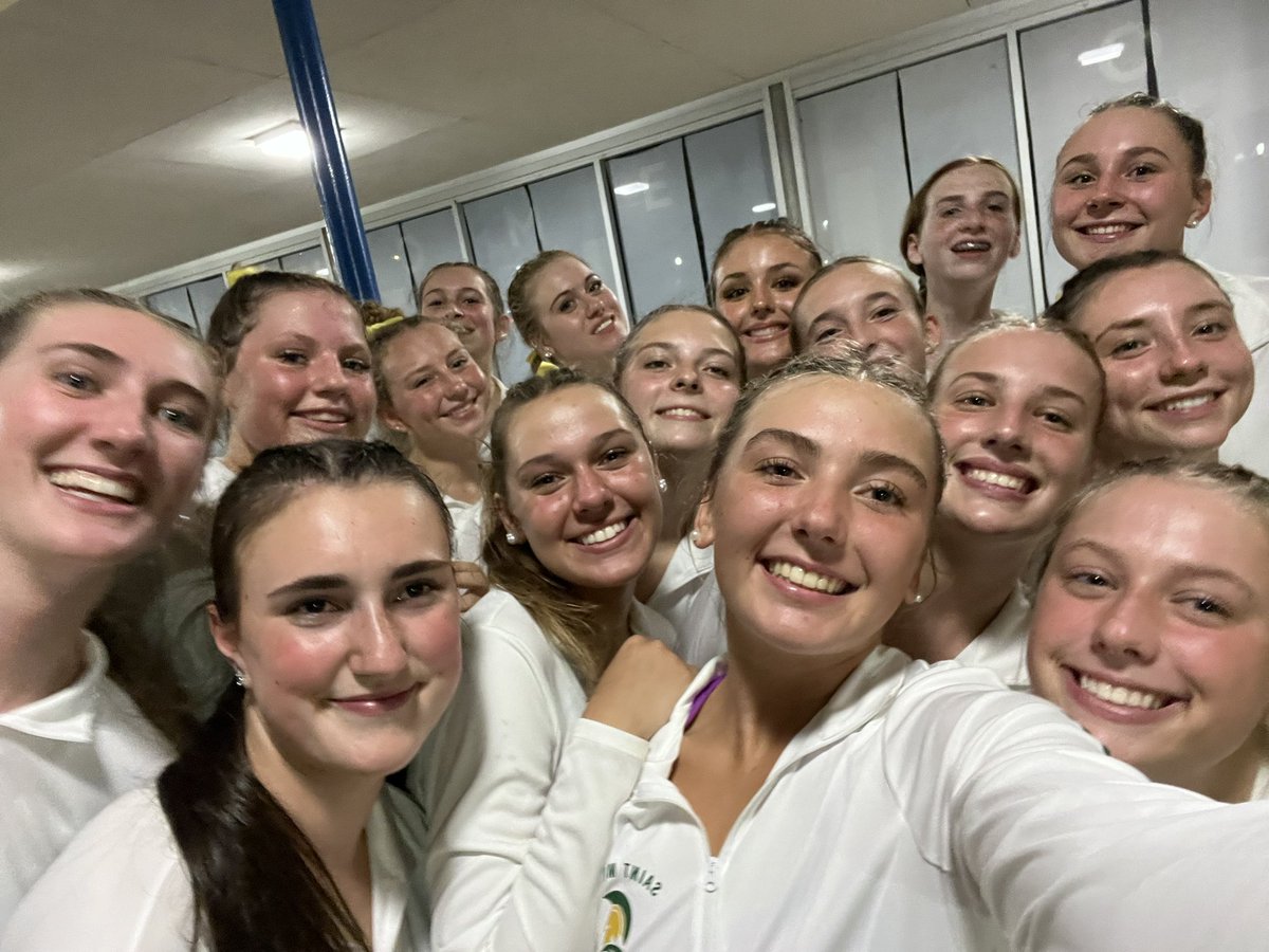 SPARTANSSP0RTS's tweet photo. Total team effort tonight as the Fr, JV, and V volleyball teams swept the Bulldogs! 💛🏐🔥🏐💚 https://t.co/D0m6JbQEiR