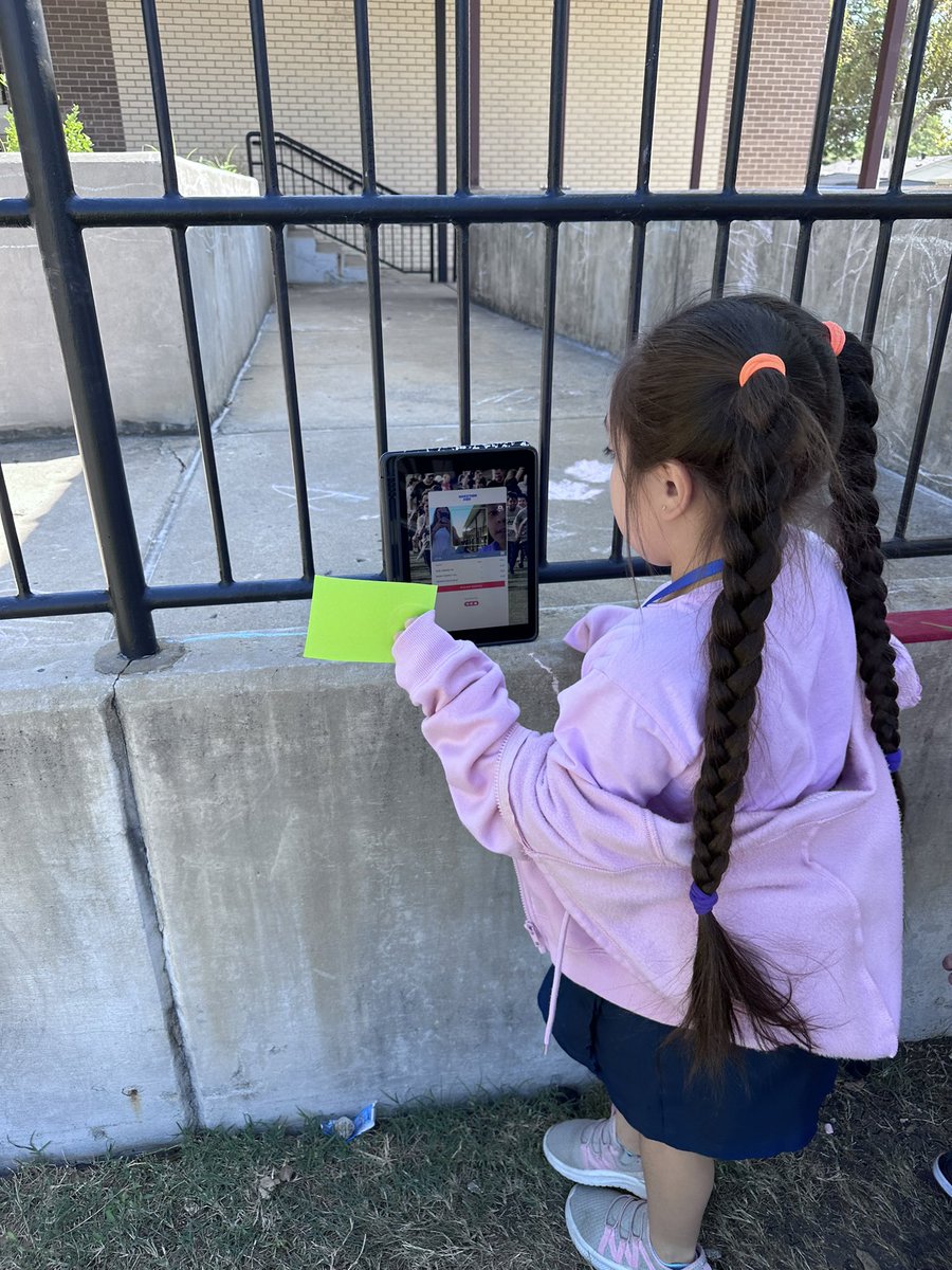 MsCoachShannon's tweet photo. 3rd graders take the lead in this years #MarathonKids! Walk, run, skip, jump, leap, gallop and hop on the Freeman @  GM Trail -  #KeepGoing #MOVE 
#locomotormovement 
 #physicalEd 
 @MarathonKids 
@Freeman_Hawks  ♥️ @GISD_PE https://t.co/p1Zb5uyGDl