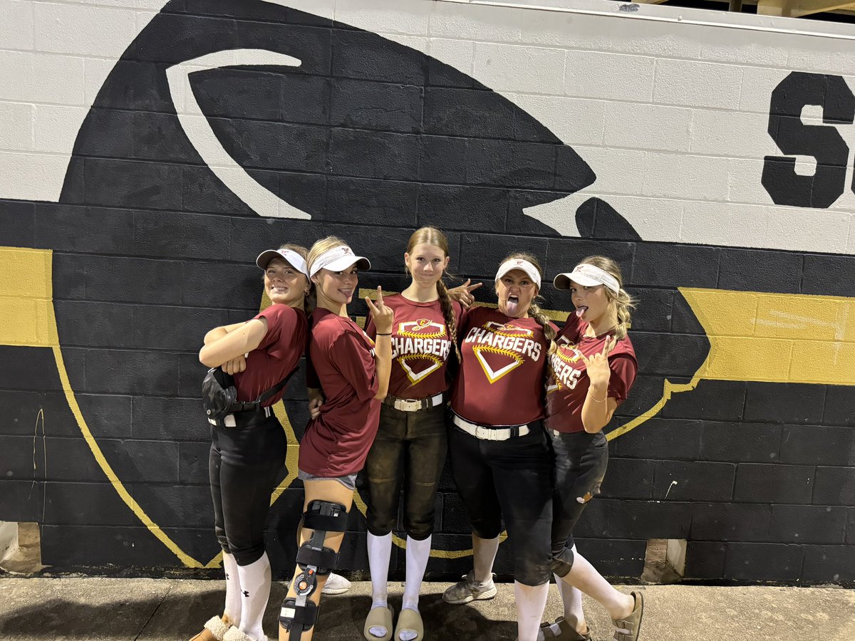 Downtown Tonya Brown (@downtowntbrown) on Twitter photo 🚨🚨SENIOR C/O 2025 Alert🚨 🚨Their LAST First Fall Ball Game with a win against Fossil 6-3! 🥹🥹🥹🥹 Way to go, Chargers! 👏👏👏👏 <a href="/addi_brown2025/">Addison Brown</a> <a href="/kyliegrasty/">Kylie Grasty</a> <a href="/hannahhgraciee_/">Hannah Hanson</a> <a href="/KellerCentralHS/">Keller Central HS</a> <a href="/KCSB_Chargers/">Chargers Softball</a> <a href="/Chargers_CHS/">⚡️Keller Central Athletics⚡️</a> <a href="/Gosset41/">Brian Gosset</a> <a href="/JanaSnow17/">Jana Snow</a> <a href="/KyleWatson_22/">Kyle Watson🧢</a> <a href="/sunichic13/">leeza hanson</a> 🚨🚨SENIOR C/O 2025 Alert🚨 🚨Their LAST First Fall Ball Game with a win against Fossil 6-3! 🥹🥹🥹🥹 Way to go, Chargers! 👏👏👏👏 <a href="/addi_brown2025/">Addison Brown</a> <a href="/kyliegrasty/">Kylie Grasty</a> <a href="/hannahhgraciee_/">Hannah Hanson</a> <a href="/KellerCentralHS/">Keller Central HS</a> <a href="/KCSB_Chargers/">Chargers Softball</a> <a href="/Chargers_CHS/">⚡️Keller Central Athletics⚡️</a> <a href="/Gosset41/">Brian Gosset</a> <a href="/JanaSnow17/">Jana Snow</a> <a href="/KyleWatson_22/">Kyle Watson🧢</a> <a href="/sunichic13/">leeza hanson</a>