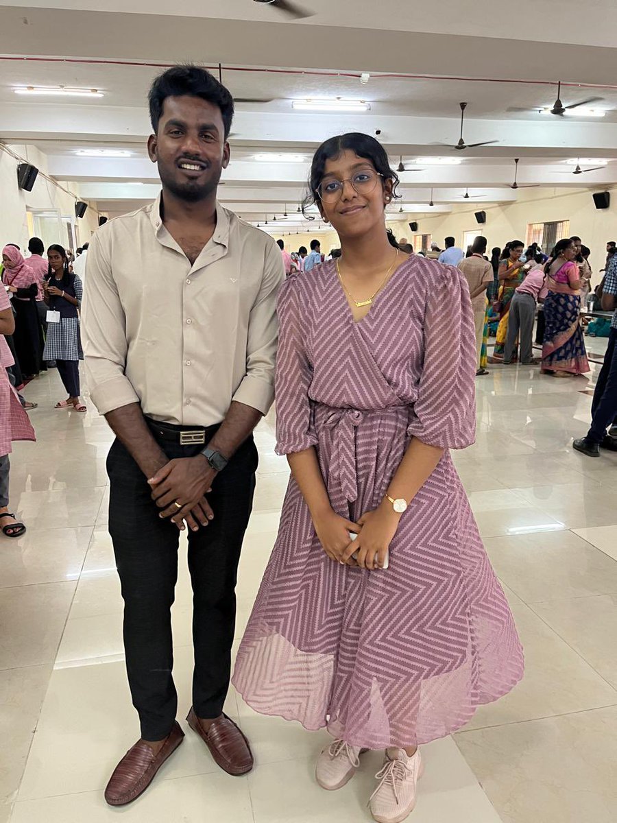 I met Rajasekhar Pachai , First Tamil Civilian to Summit Mount Everest. Do give the post a read ;

linkedin.com/posts/vinusha-…

#vinushamk #fourseasonspastry #youngentreprenuer