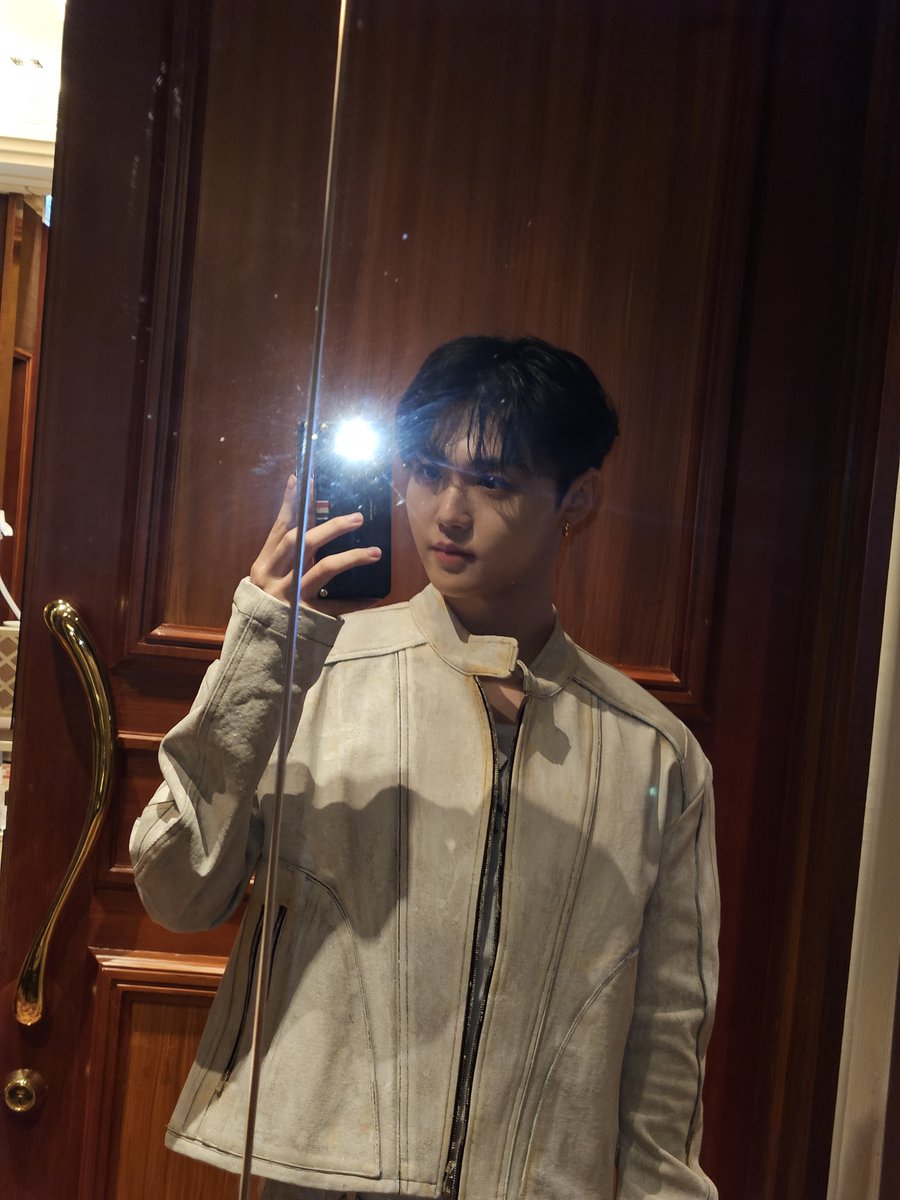 𝙏𝙍𝙎𝙍𝙑𝙀𝙍𝙎𝙀 📸 tweet media