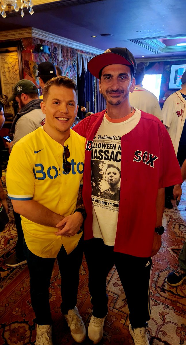 Rushblazers's tweet photo. @Section10Pod @Jared_Carrabis @jake_yasi @Steve_Perrault @ColeyMick @tylermilliken_ @PeteBlackburn great game great night, shots for bobby, had to post the boys, good times, the shirt got your sister in the feels lol appreciate everything https://t.co/CrkUbgoQif