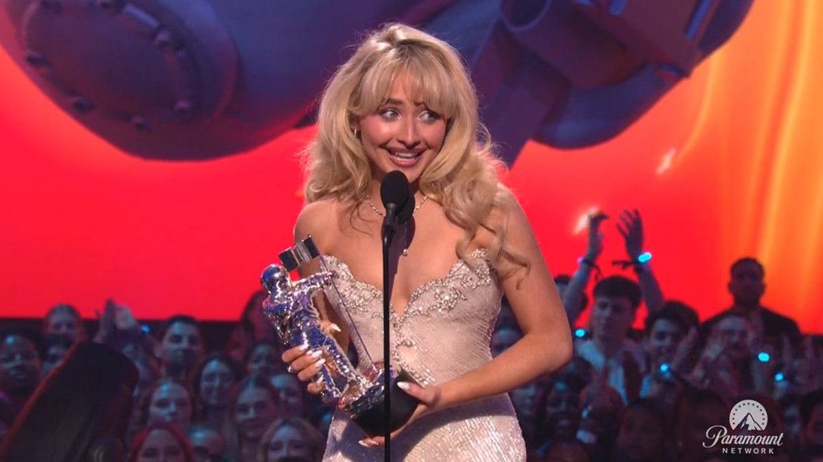 SCANews_'s tweet photo. 🚨| @SabrinaAnnLynn wins the #VMA for Song of the Year with "Espresso". https://t.co/M3LfcmK876