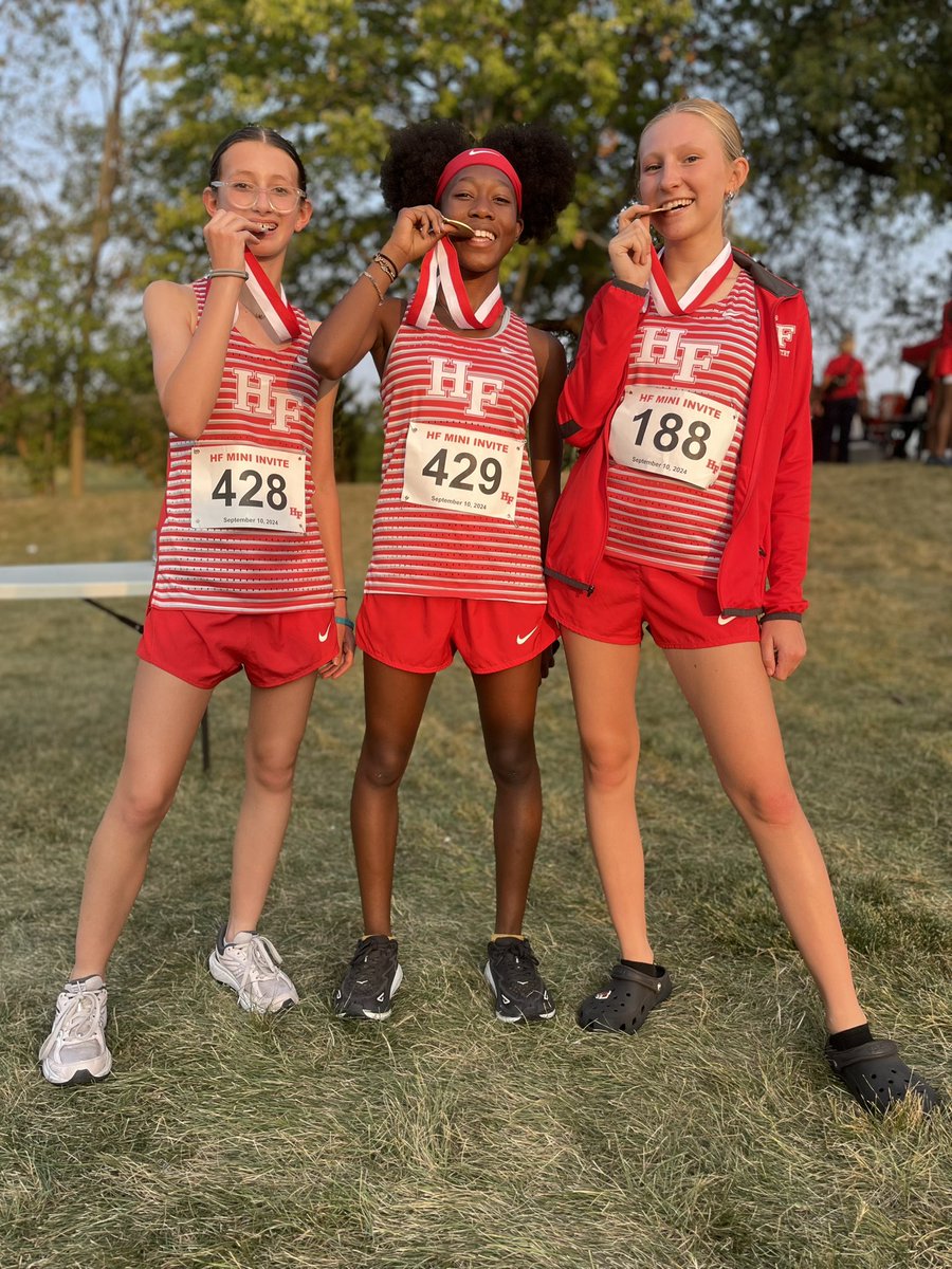 HFXCountry's tweet photo. Today was filled with great performances, including a Viking 1-2-3 with senior Mattie Terrell taking first on her own senior night, followed freshman Makayla Shulman and sophomore Lilia Abramcyzk. The long red line was strong today!! https://t.co/8mR6Vxlw8W