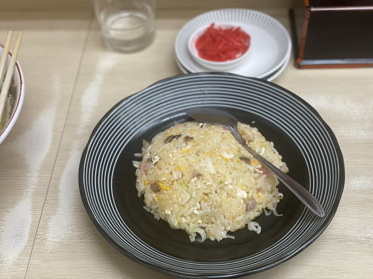 #ラーメン信月 

ラーメン信月
011-533-4844
北海道札幌市中央区南5条西3丁目 N･グランデビル（旧･第4グリーンビル）1F
tabelog.com/hokkaido/A0101…

北海道行ったら必ず締めで食べる。