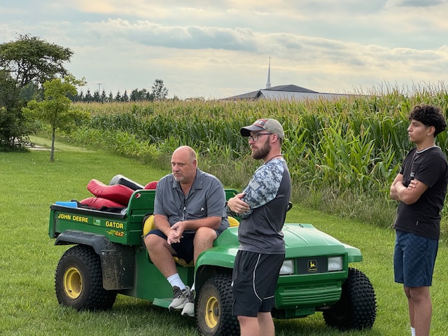 Our first Fairbury Newsmakers show of the season is TONIGHT at 6! Coach Goodwin joins us to talk <a href="/PCHS_Hawks/">Prairie Central High School</a>  football, <a href="/incolnlay/">Lincoln Slagel</a>  and crew preview this weekend's Barntoberfest at <a href="/emancipate_brew/">Emancipation Brewing Company</a>  &amp; the Hartmans drop by to talk All American Wash &amp; Bapo’s. Watch on Facebook!