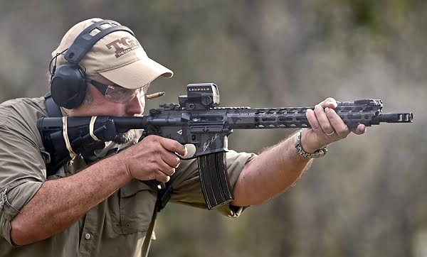 aarmark's tweet photo. Yesterday's Armed American Radio's #DailyDefense Show with @aarMark, Lee "The Gun Writer" Williams (@HT_GunWriter) joins to discuss citizen Journo’s Trump/Harris debate.

https://t.co/cRyobWHDG2

Join Mark every day Mon-Fri 4-6 pm EST/1-3 pm PST
https://t.co/hVrqGIXvo4

WATCH & CHAT LIVE - https://t.co/NcxKOg4RFn
OR
If you're driving PLEASE listen LIVE - https://t.co/gXRP9L6wbE

Presented by @Xinsurance, from the @SIGSAUER Studios and sponsored by @DanielDefense, @PatriotMobile, @KahrFirearmsGroup, @AmmoSquared, @BudsGunShop.com & many more!

#aarradio #armedamericanradio #sigsauer #xinsurance #danieldefense #PatriotMobile #ammosquared #budsgunshop #WeThePeople #gunrights #secondamendment #2AShallNotBeInfringed #righttobeararms #radio #podcast #freedom #freedomofspeech