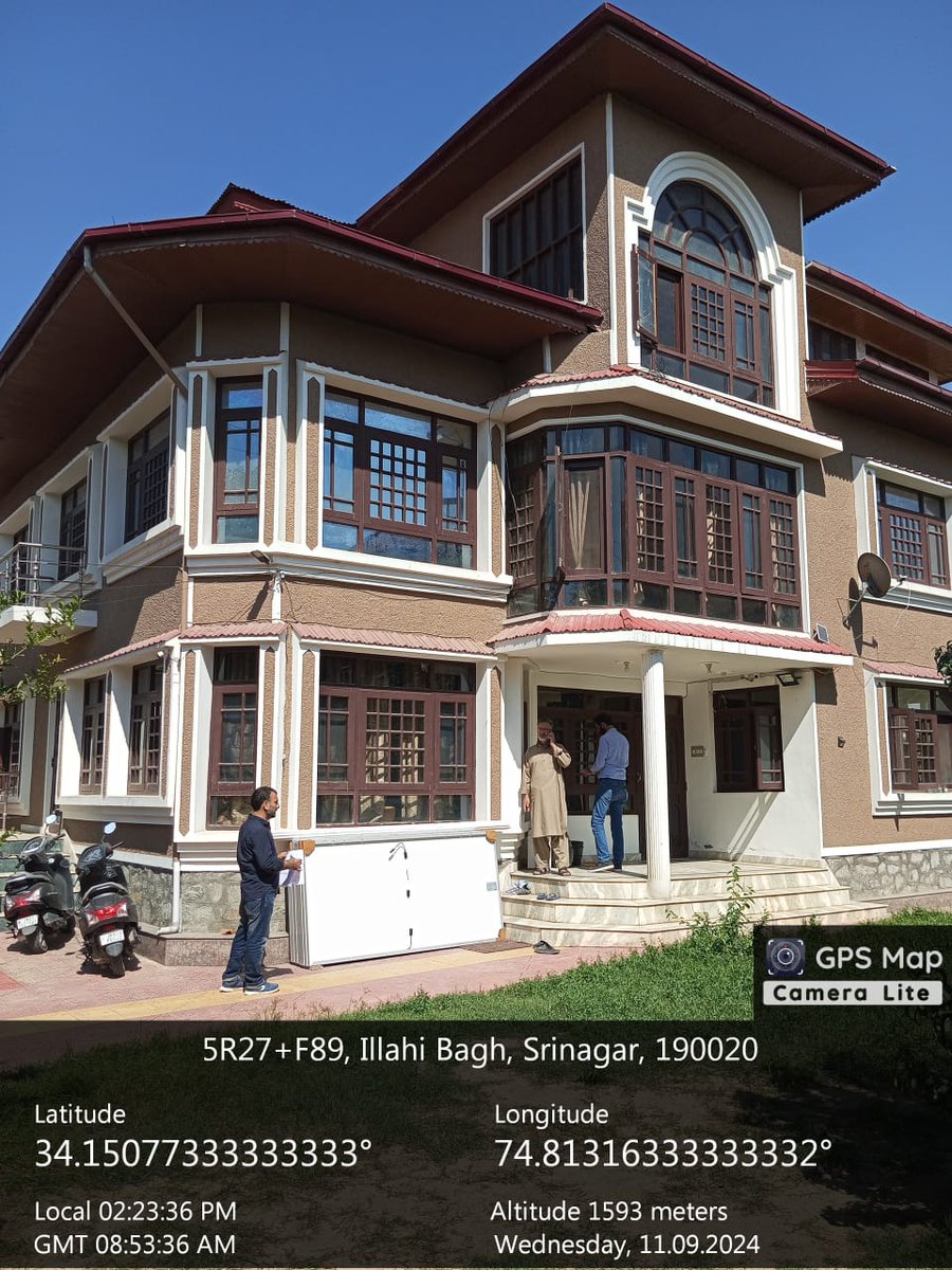 kpdcloffice's tweet photo. #TeamKPDCL undertaking inspection of grounded equipment for installation of solar roof-top under #PMSuryaGhar at the residence of consumer with ID: 21916 at Ellahibagh, Srinagar.
@diprjk @OfficeOfLGJandK @mnreindia @DullooAtal @GreaterKashmir https://t.co/Pare7QmVXB