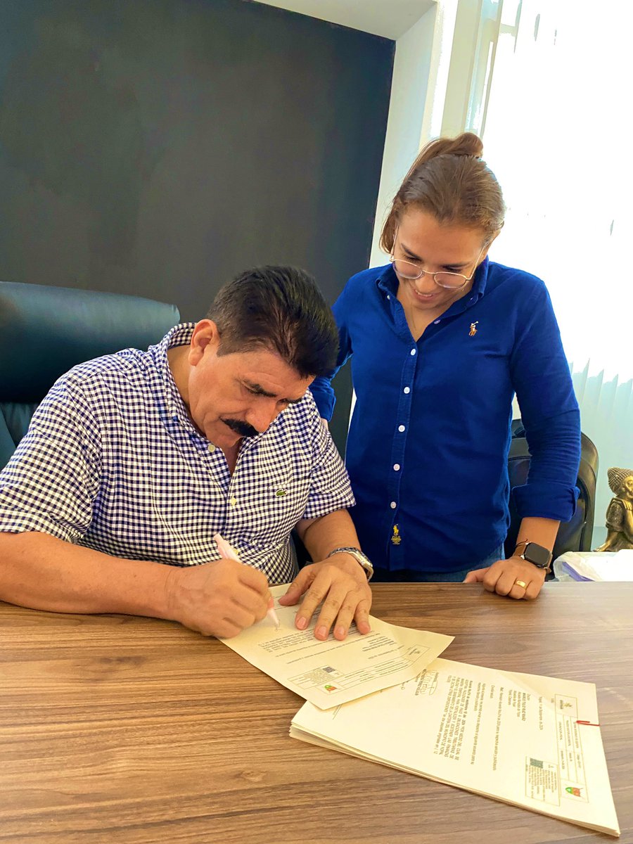 #LoÚltimo Hoy, nuestra presidenta Karen Vargas, radicó ante el alcalde de Yopal, el Proyecto de Acuerdo #017 de 2024, que establece alivios tributarios para los contribuyentes en periodo moratorio. 

Con esto, se da agilidad para que el Proyecto pase a ser un Acuerdo Municipal