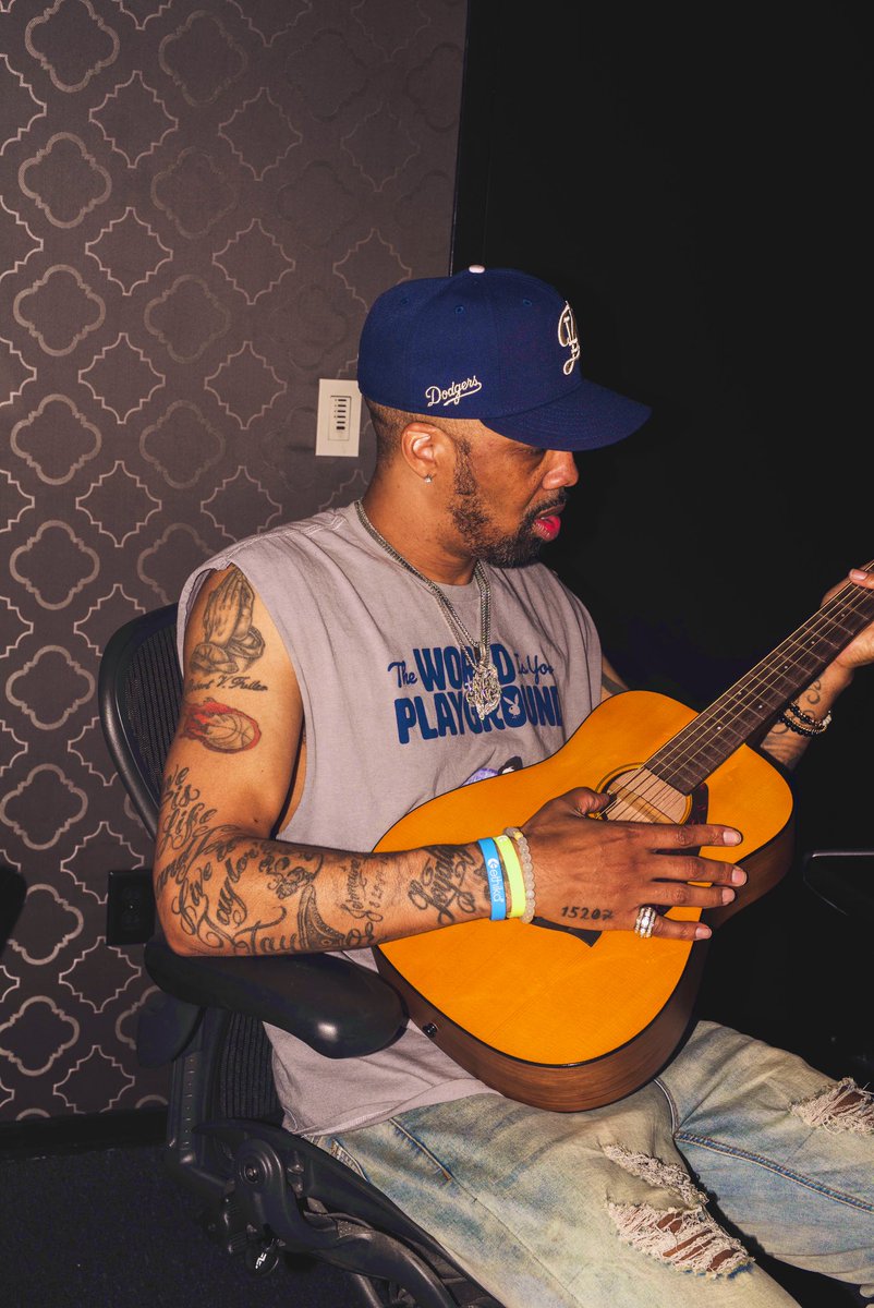 CHEVYWOODS's tweet photo. “ Lee Woods “ … Finishing touches 🤠 https://t.co/gzIPmQrf1h