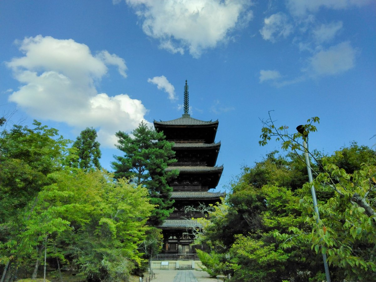 先週のことですが、どうしてもこちらの御朱印が欲しくて行きました、京都仁和寺。
猫様で仁和寺と文字が作られているのがかわいすぎる♡飼い主の宇多天皇も描かれていますよ😊

本日も終日OPA出演しております。
よろしゅうおたの申します。