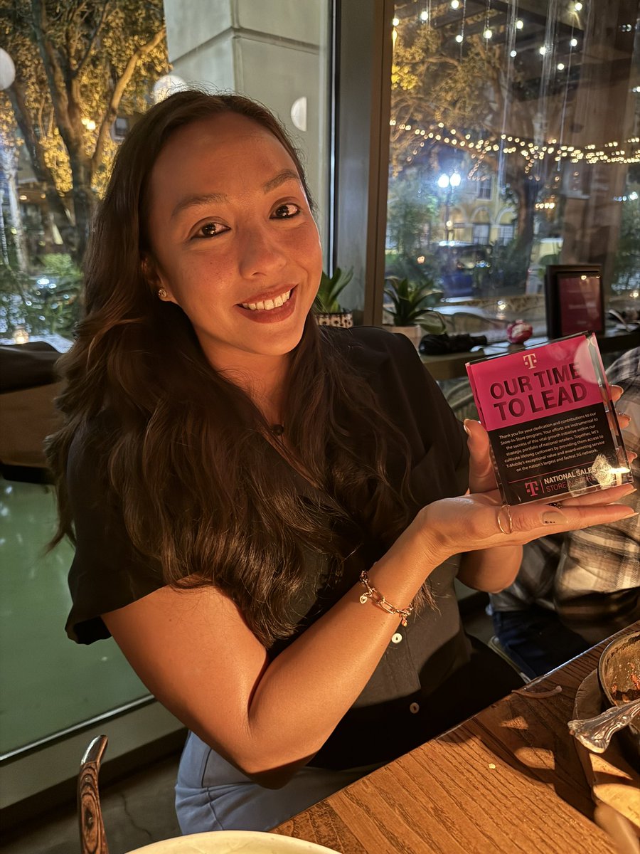 Another amazing Q2! 🎉 It’s an honor to be part of the T-Mobile Directors Club Q2, celebrating alongside the best of the best. Always a privilege to be part of this team. #DirectorsClub #TMobile <a href="/MRM8907/">Mike Martinez</a> <a href="/EddiePryor7/">Eddie Pryor</a> <a href="/megan_chong6/">Megan Chong</a> <a href="/GGuerra305/">GeorgeGuerra</a>