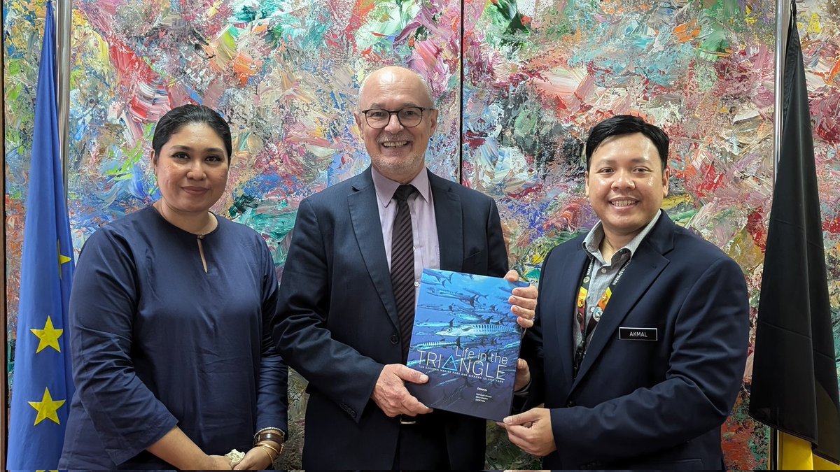 Embassy of Belgium in Malaysia (@belgiummalaysia) on Twitter photo Happy to explore new ways of strengthening academic exchange and research between <a href="/ukm_my/">UKM (Malaysia)</a> and Belgian universities/spin-offs <a href="/ugent/">UGent</a> <a href="/CocoaChocProf/">Koen Dewettinck</a> <a href="/puratos/">Stephane kouakou</a> <a href="/BarryCallebaut/">Barry Callebaut Group</a> #Malaysia Happy to explore new ways of strengthening academic exchange and research between <a href="/ukm_my/">UKM (Malaysia)</a> and Belgian universities/spin-offs <a href="/ugent/">UGent</a> <a href="/CocoaChocProf/">Koen Dewettinck</a> <a href="/puratos/">Stephane kouakou</a> <a href="/BarryCallebaut/">Barry Callebaut Group</a> #Malaysia