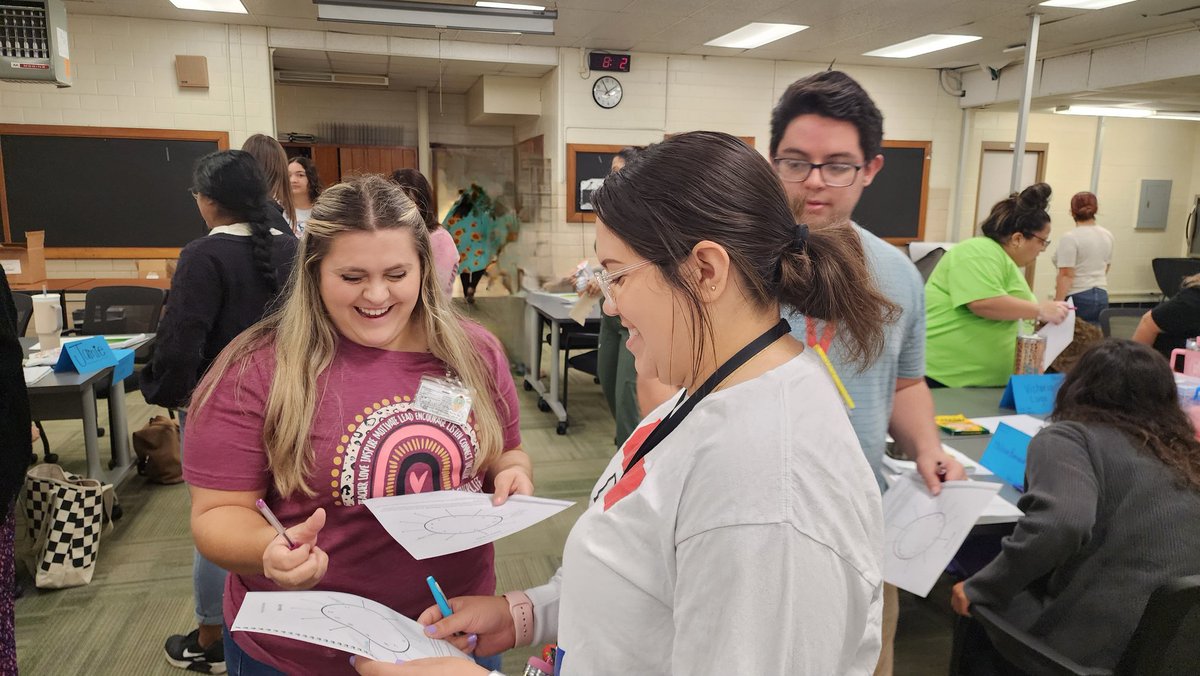 dianaybar05's tweet photo. CCISD First Year Teacher Induction Training. Thank you to the Elementary T&amp;L Team for a great pm session! Teamwork makes the dream to grow our teachers. @amcameron84 @DrSandraClement @KelsieMorris12 #Goals #Support #Internalize #BuildingRelationships https://t.co/wdJykNspeG