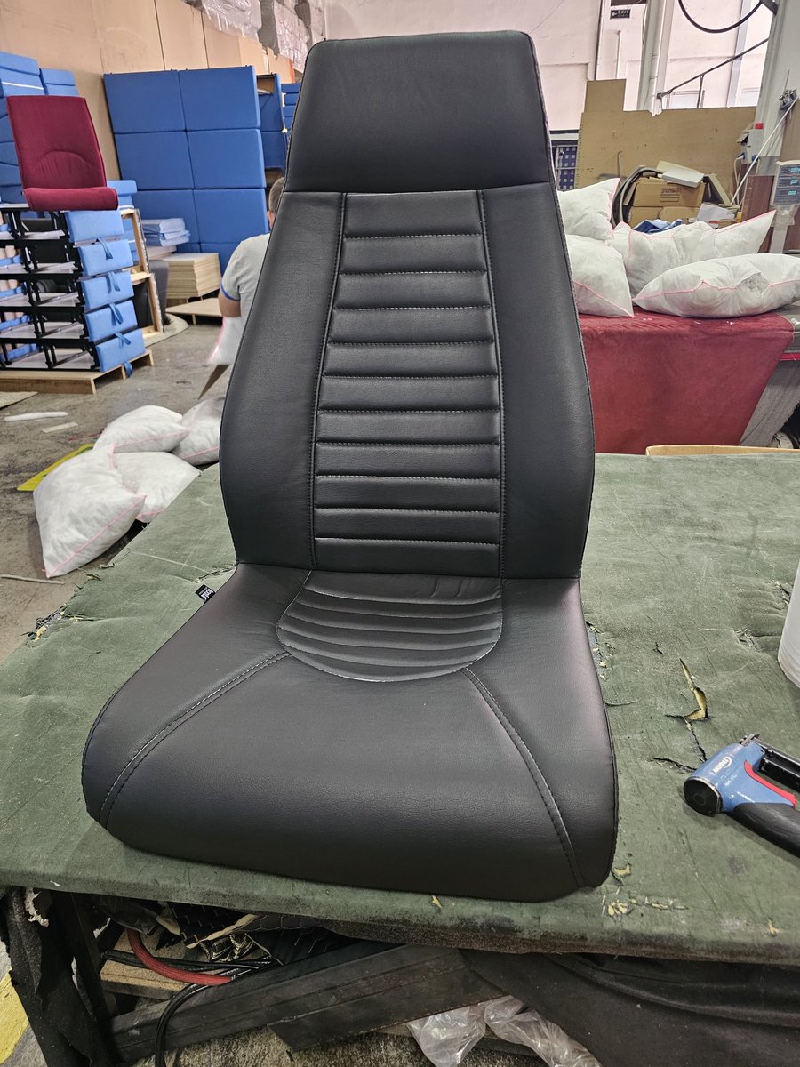 Konfull office furniture müdür koltuk üretim tüm hızıyla devam