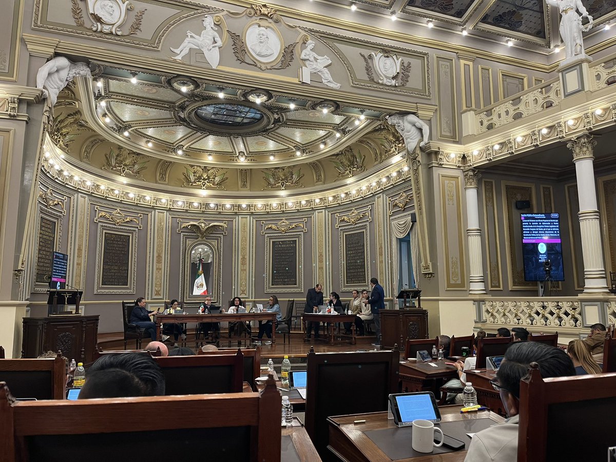 AmbrosioCoronaC's tweet photo. 🔴 En el Congreso de Puebla, pasó una reforma judicial que no representa a la ciudadanía. Voté EN CONTRA, en el @pri defendemos y luchamos por México. 

Aunque la reforma avance, no dejaremos de alzar la voz por lo que es justo. https://t.co/LogyTaVYOq