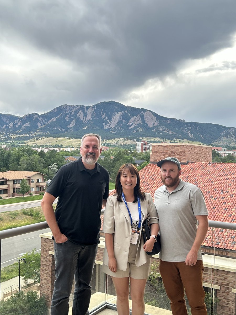 Shin_NBELab's tweet photo. #ACSfall2024 @BurdickLab @CaprioNiko @subinjin_nbel @Fiber_Matt During ACS fall meeting 2024, we visited new Burdick Lab in colorado. It was fantastic food and experience. Special thanks to Jason and Niko. https://t.co/aJIR7ztIae