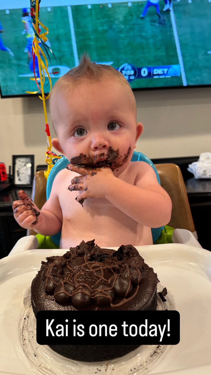 Chase_a_saurus's tweet photo. Kai Guy turned 1 today! What a wild ride. He is growing and just figured out crawling. We love him and are so grateful he is in our family! #KaiGuy https://t.co/5uwCSTYeVj