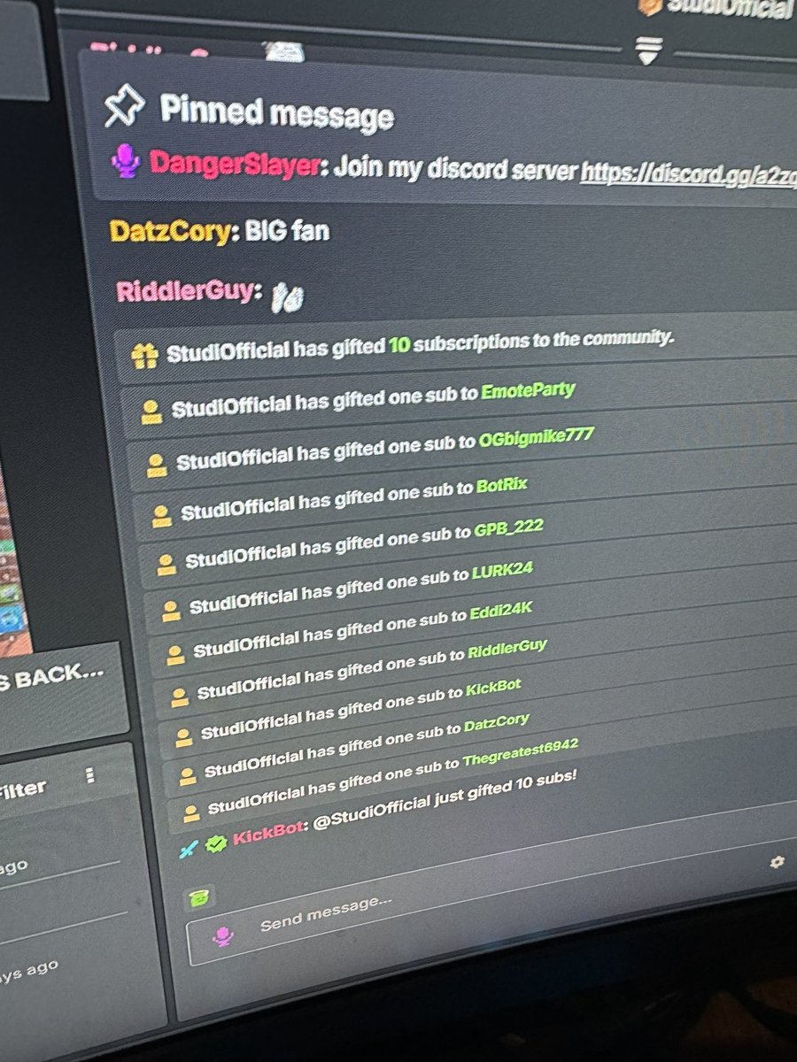 Top gifted sub

1st (StudiOfficial)

2nd (Scoob)

3rd (wizardyensid)

<a href="/wizardyensid/">wizardyensid</a> @StudiOnKICK
