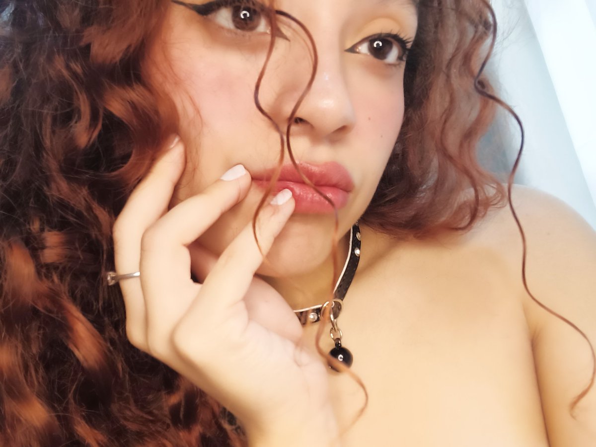 agusss274's tweet photo. Say hii and i will send you a free 🍒 pic https://t.co/8OCeaWtWHc