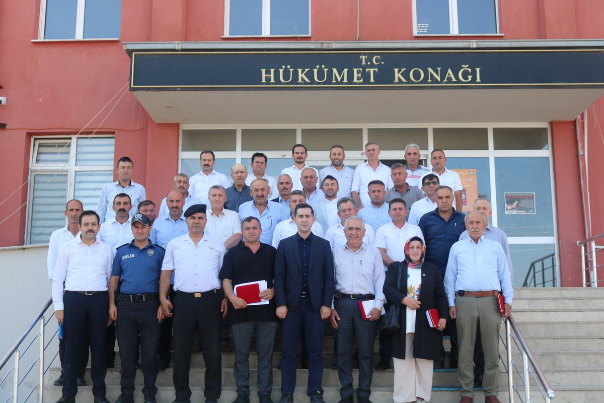 Kaymakamımız Sn. Hakan KÖKSAL başkanlığında Kaymakamlık Toplantı Salonunda "Muhtarlar Toplantısı" yapıldı.

asarcik.gov.tr/toplanti-24091…