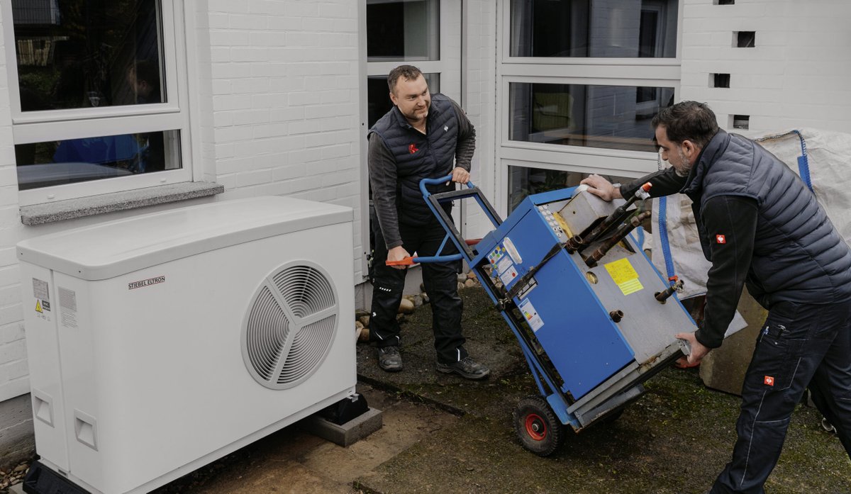 Referenzbericht: Heizungssanierung im Einfamilienhaus - Stiebel Eltron-Wärmepumpe ersetzt Gaskessel stiebel-eltron.pressroom-rbt.com/2024/09/12/ref…