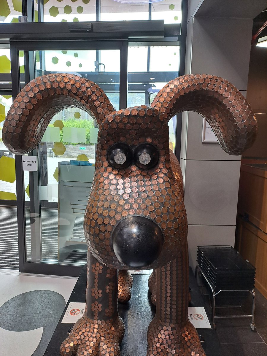 Aimetu's tweet image. The Royal Mint - superb birthday trip 

Details - aimetus.blogspot.com

@nickhearnden @royalmintuk  #royalmint #coins @rnli #birthday