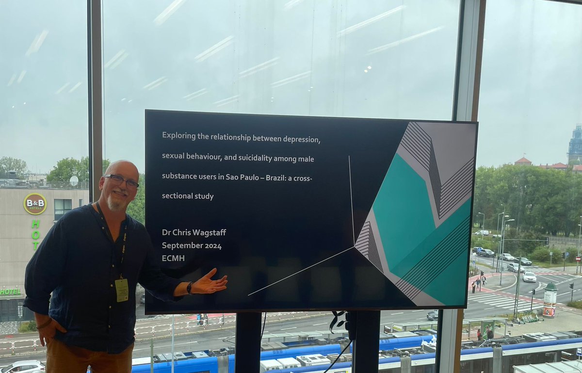 Our very own <a href="/Chris_Wagst/">Chris Wagstaff</a> presenting at the <a href="/ECMentalHealth/">ECMH</a> conference in Krakow. A fascinating talk about the relationship between depression, sexualityand suicidality among male substance users in Brazil