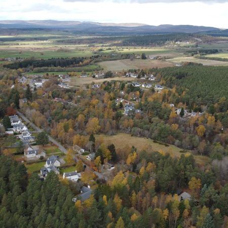 Autumn is the perfect time to visit Aviemore and the Cairngorms  -Whether you're looking for a family-friendly adventure, a romantic escape, or a relaxing retreat in a hot tub lodge, we have the perfect holiday home waiting for you. 🏡

bit.ly/4eeGUAl