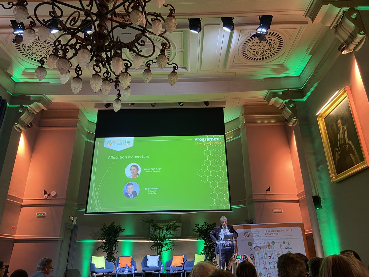 Ravie de participer aux 15 ans de <a href="/ChimieVegetal/">Association Chimie du Végétal</a>  @Bernardchaud <a href="/GaginPaoli/">Vanina Paoli-Gagin</a>  : ouverture et animation @NatachaFellous  et bravo <a href="/SophieMarquis7/">Sophie Marquis</a>  l’organisation : la chimie de végétale  est  une réalité avec 
4,6millions T de produits  biosourcés