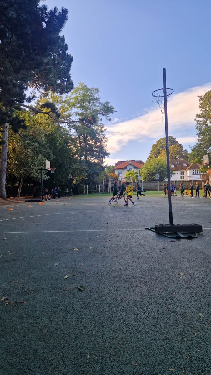sheen_mount's tweet photo. Year 4 loving Lacrosse! https://t.co/tAXRs5cjmF
