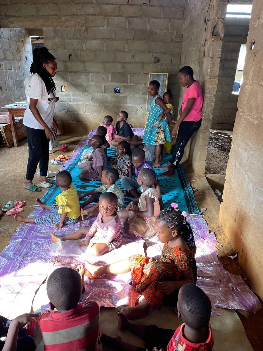 AmefFoundation's tweet photo. The Mobile Neigbourhood Learning corners is aimed at reaching out to children who have never been in school, dropped out of school or at risk of dropping out due to the crisis. Teaching them basic Mathematics and English using  (TaRL ) material.
@UNICEF @streetchilduk @AtimEvenye https://t.co/Hj6NNQMkeX