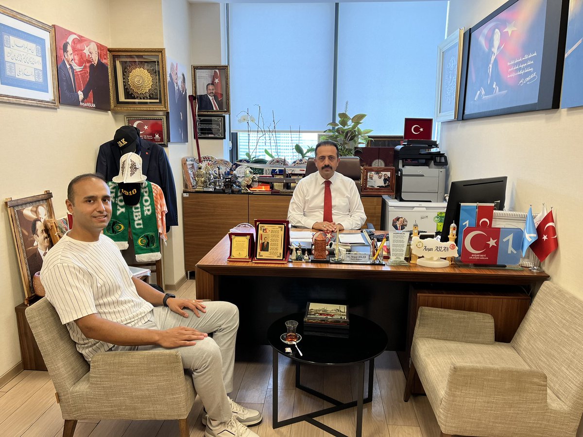 dravsaraslan's tweet photo. Kayseri Develi İlçe Emniyet Müdürlüğünde Komiser olarak görev yapan Sn İsmail Demirci beyin nazik ziyaretinden dolayı teşekkür eder, görevinde başarılar dilerim💐🇹🇷
#Kayseri #Develi #Emniyet #Müdürlüğü #Komiser #Sarız #Kuşçu https://t.co/vRt5kkiPzH